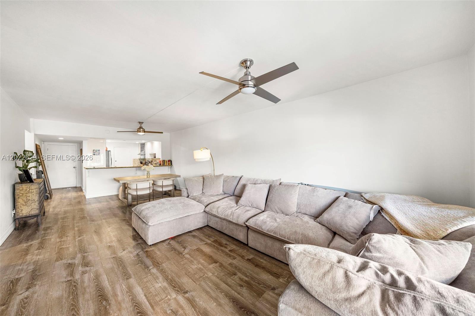 100 Edgewater Dr 329