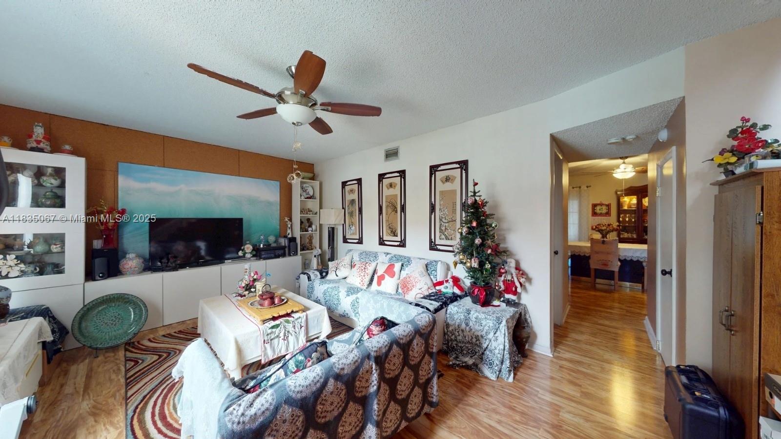 VALENCIA VILLAGE CONDO PH - Residential