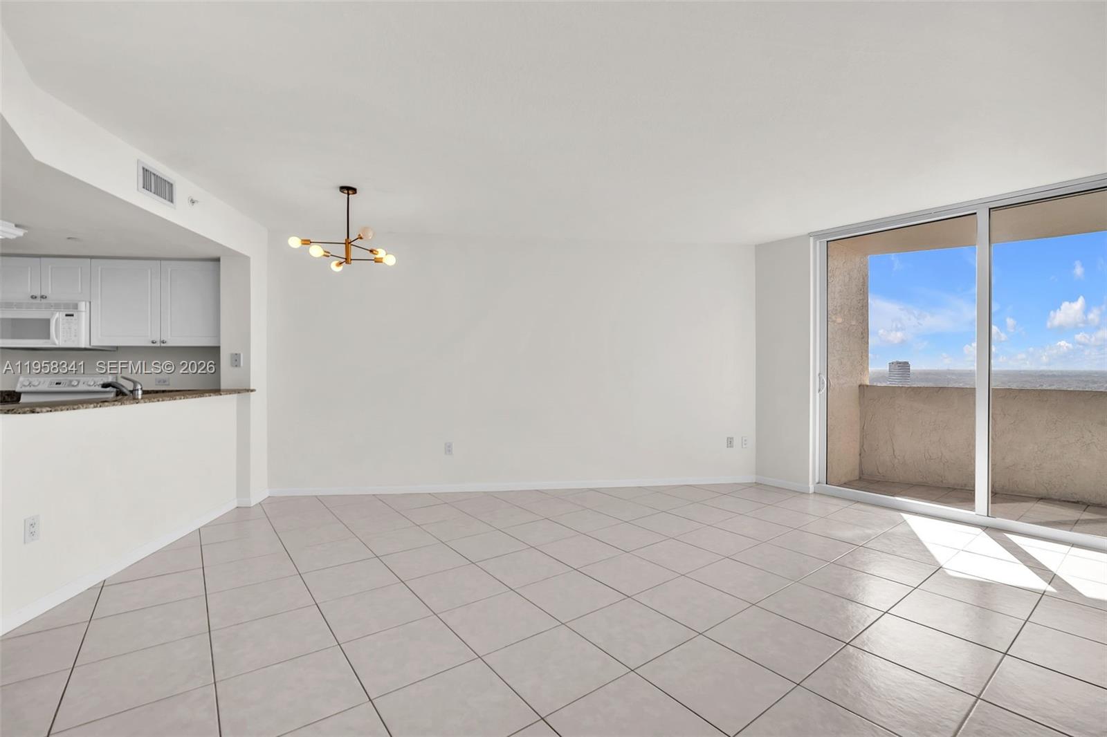 TURNBERRY ON THE GREEN CO - Residential Lease