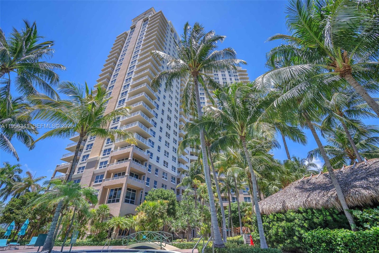 TURNBERRY ON THE GREEN CO - Residential Lease
