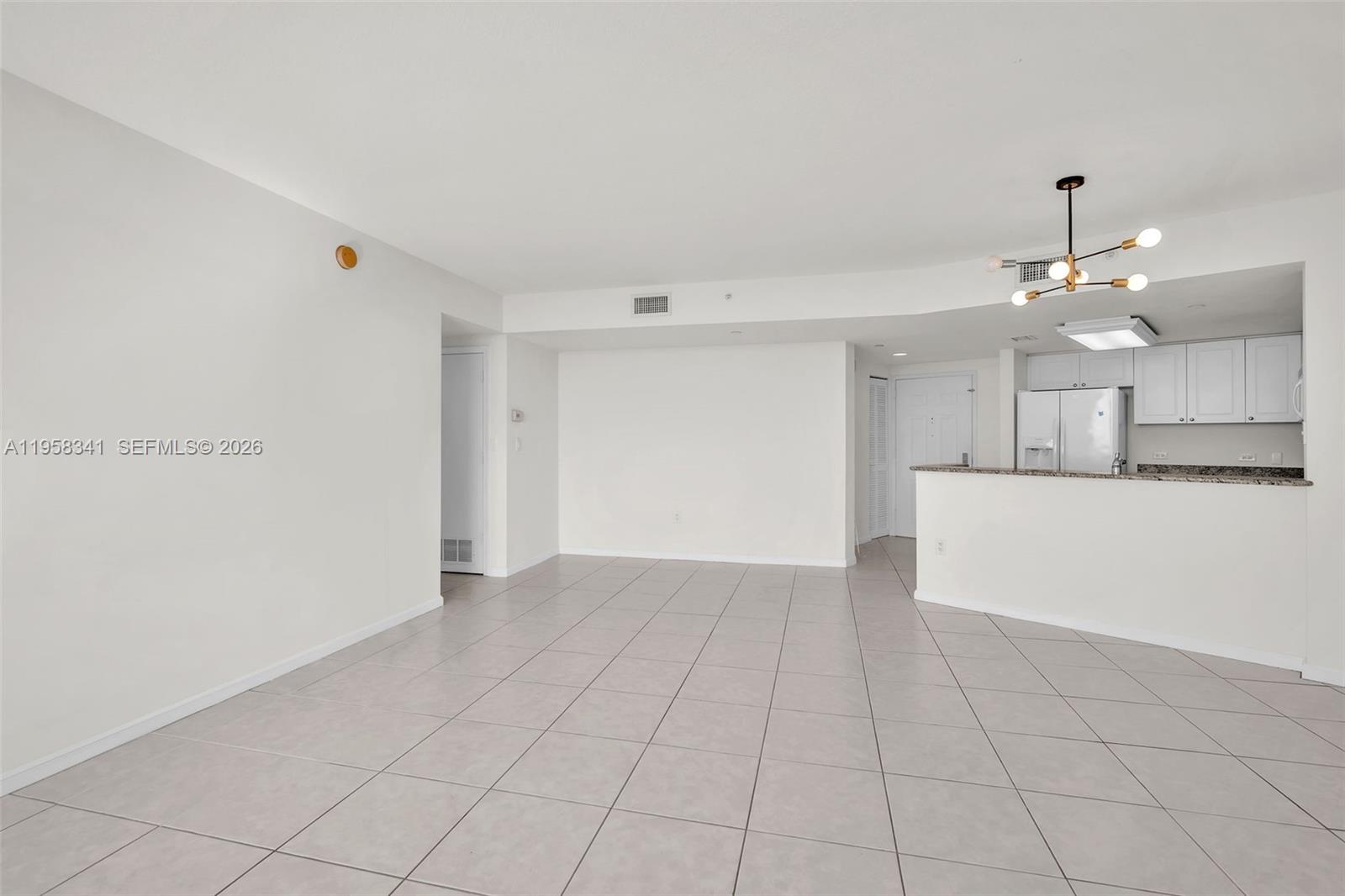 TURNBERRY ON THE GREEN CO - Residential Lease