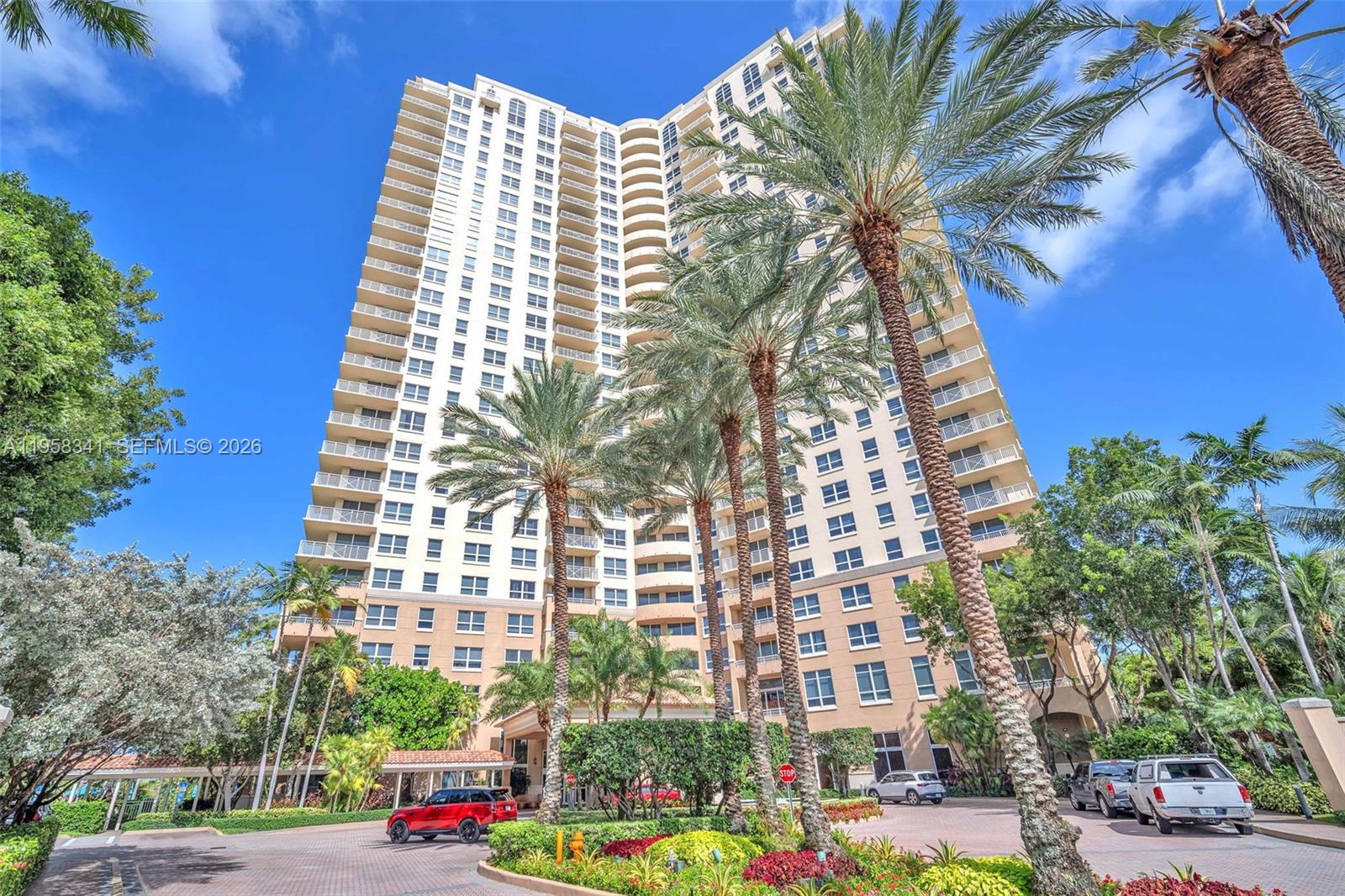 TURNBERRY ON THE GREEN CO - Residential Lease