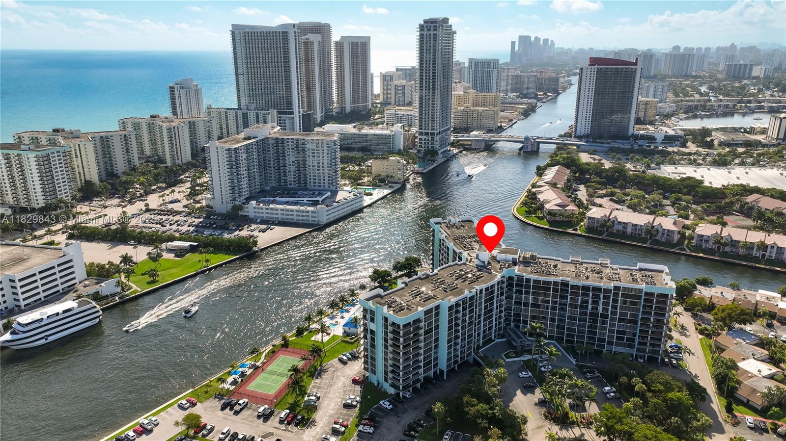 200 LESLIE CONDO - Residential