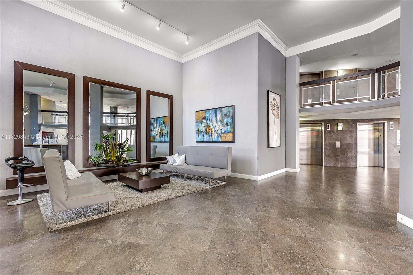 200 LESLIE CONDO - Residential