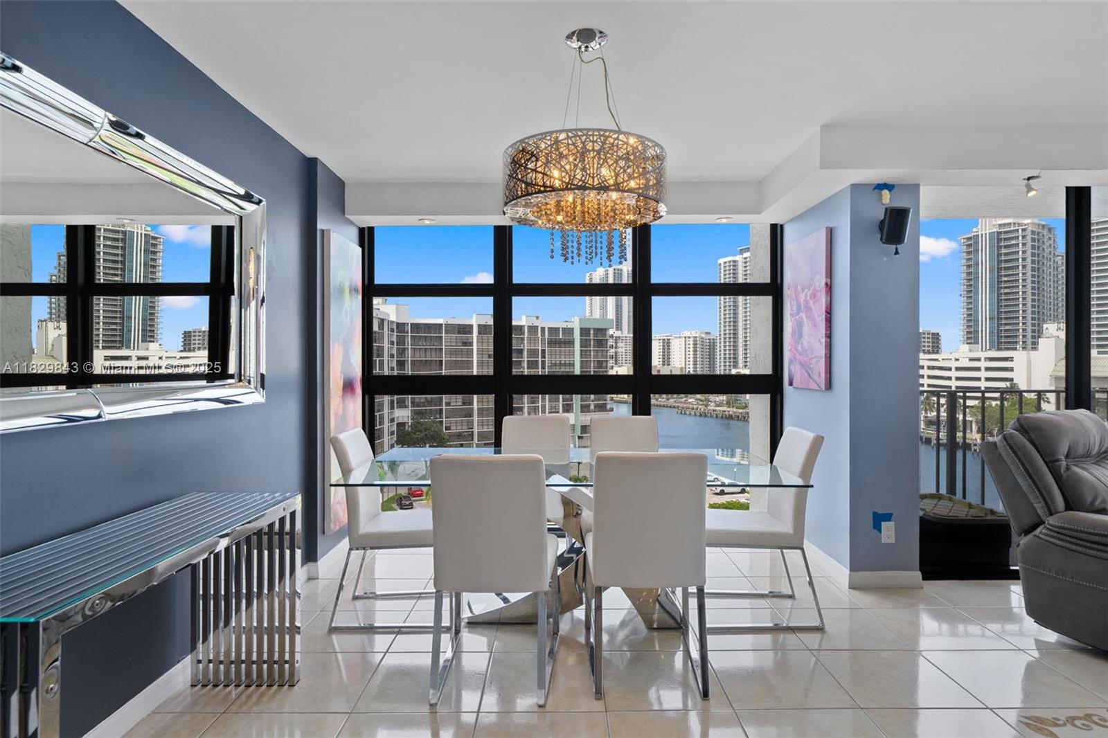 200 LESLIE CONDO - Residential