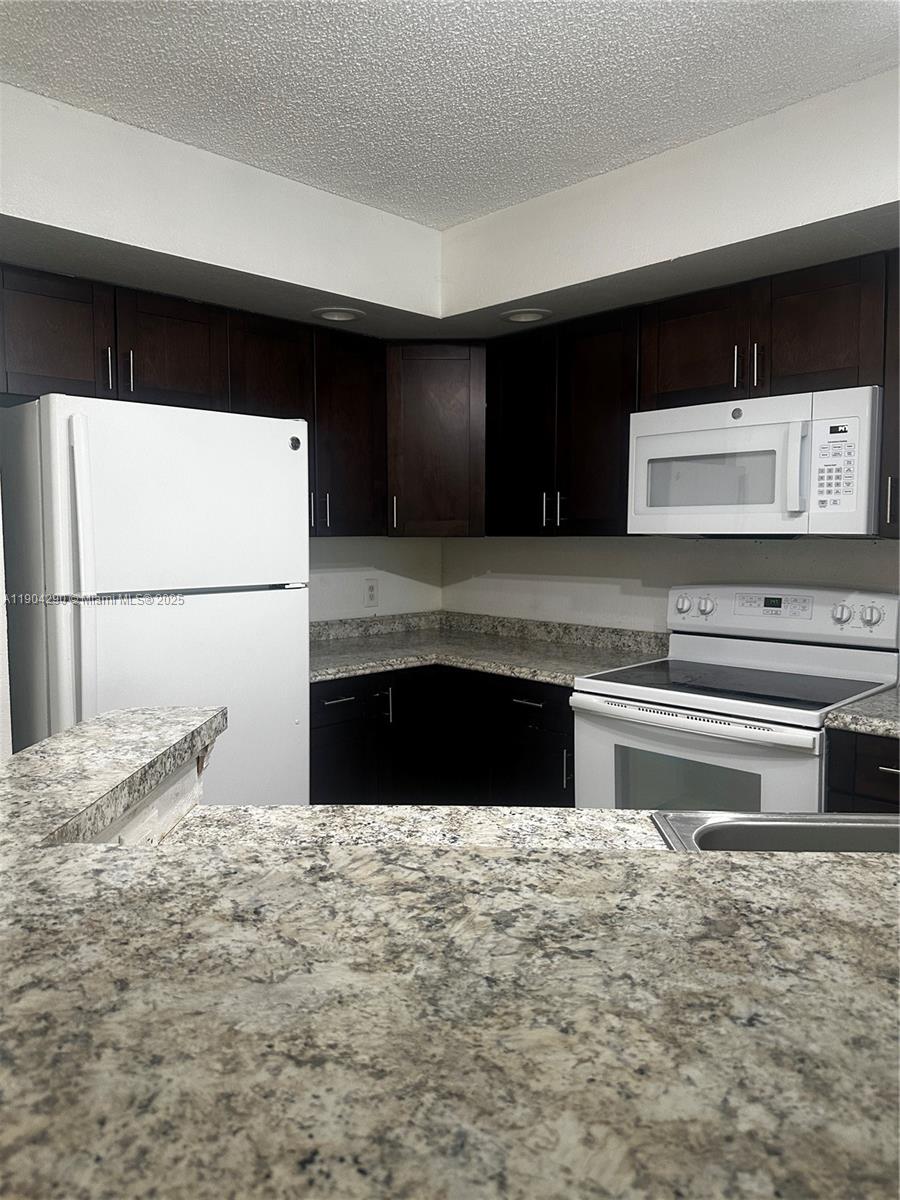CORAL KEY CONDO - Residential Lease