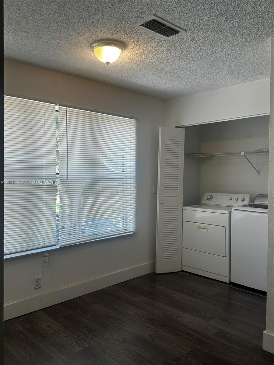 CORAL KEY CONDO - Residential Lease