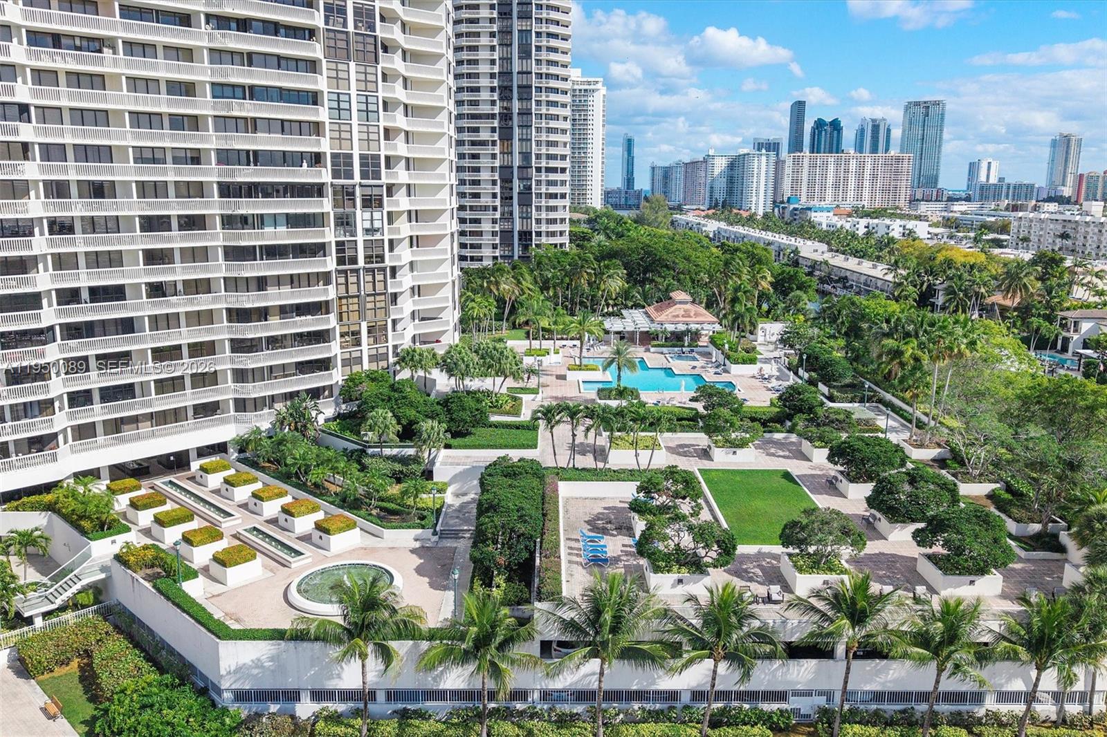 1000 ISL BLVD WILLIAMS IS - Residential