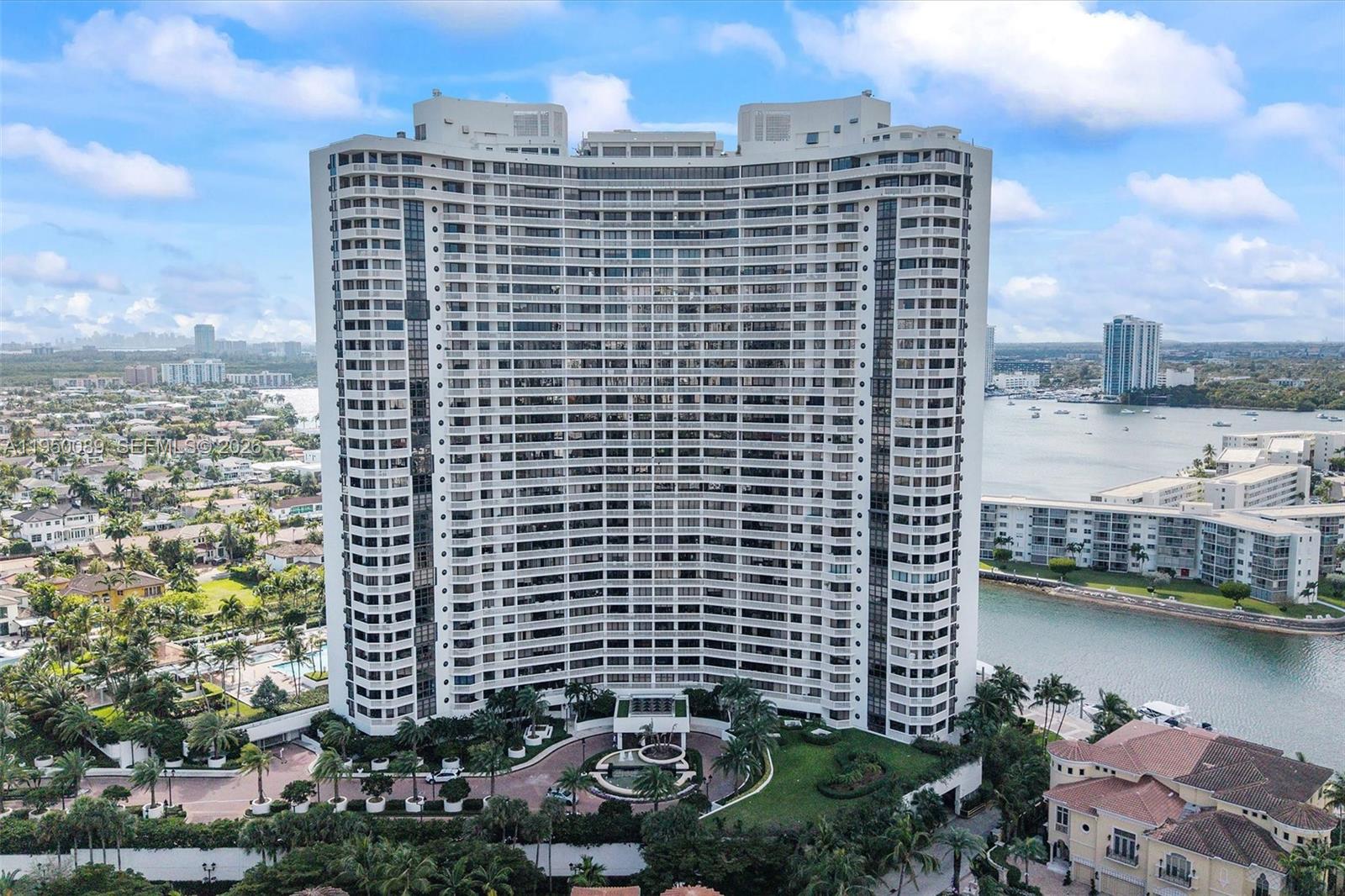 1000 ISL BLVD WILLIAMS IS - Residential