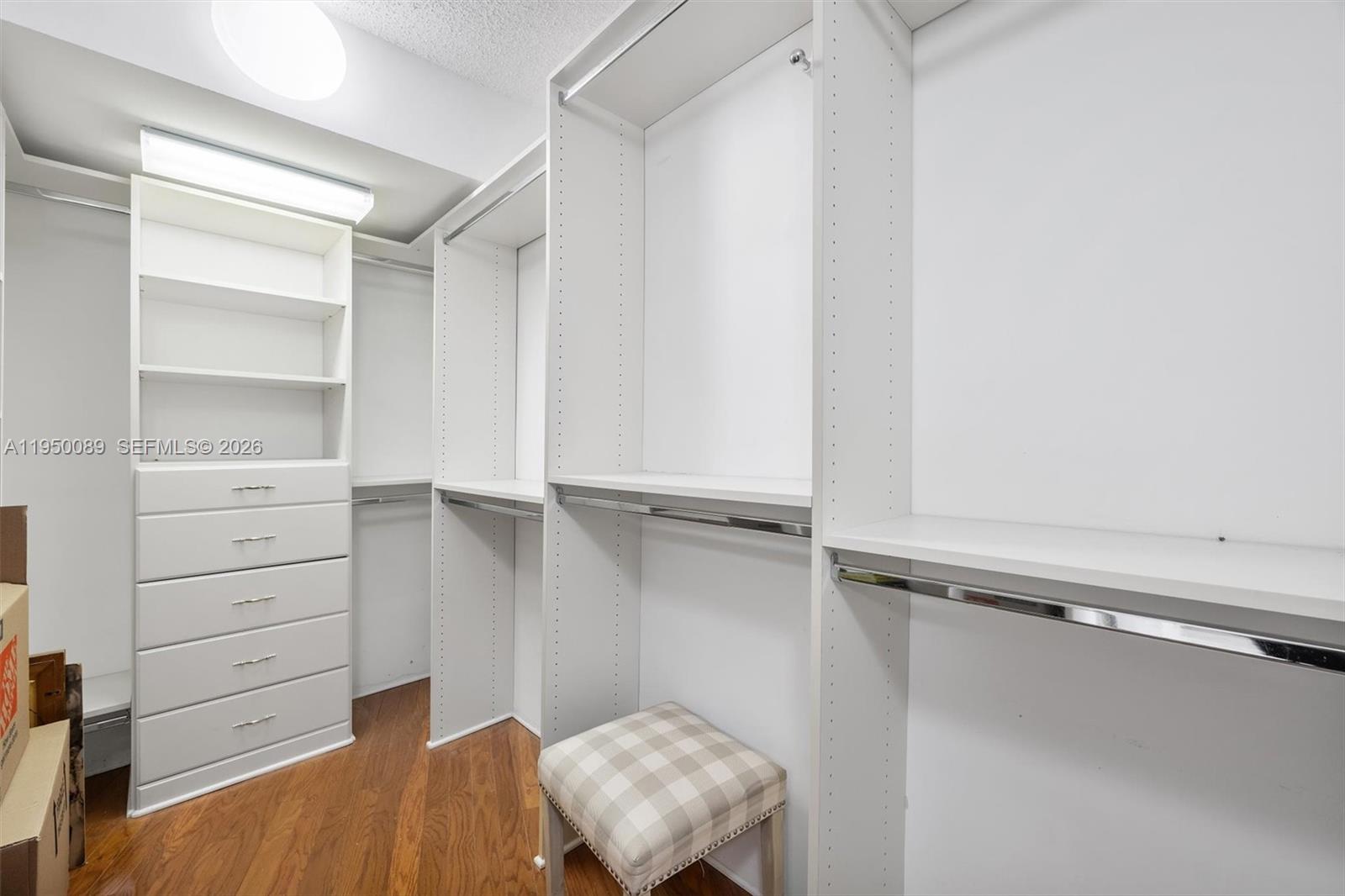 1000 ISL BLVD WILLIAMS IS - Residential