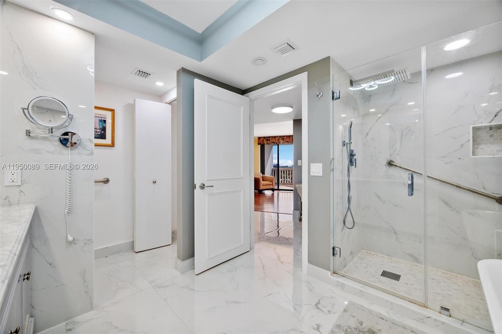 1000 ISL BLVD WILLIAMS IS - Residential