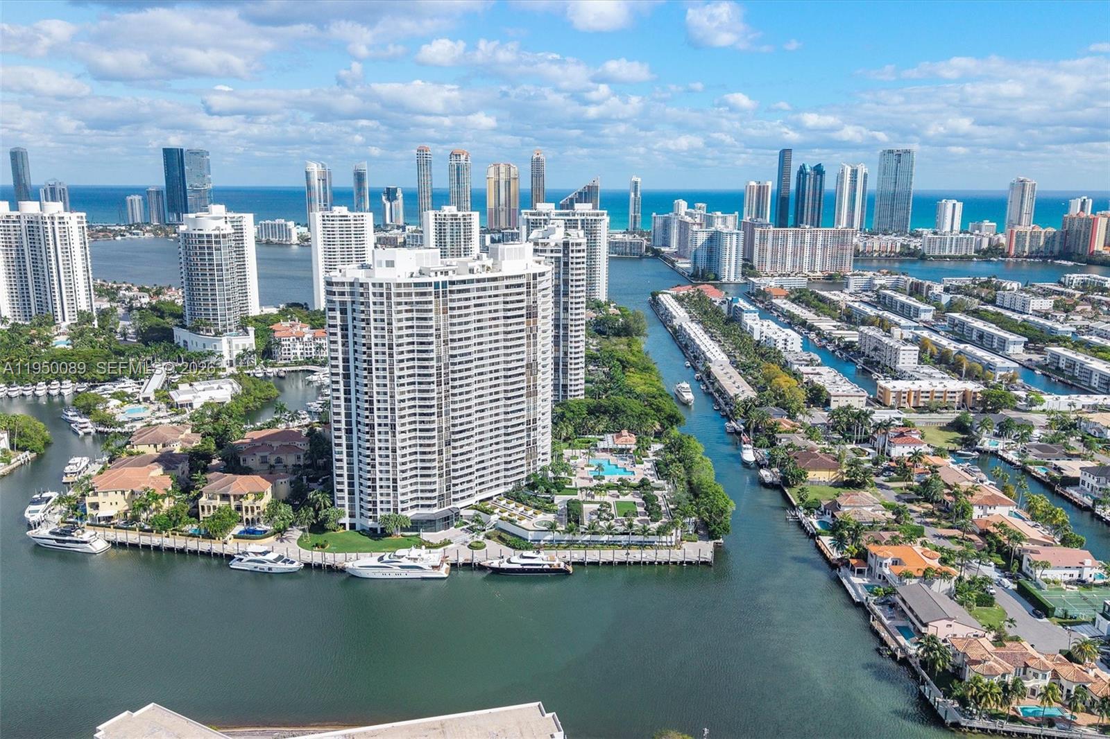 1000 ISL BLVD WILLIAMS IS - Residential