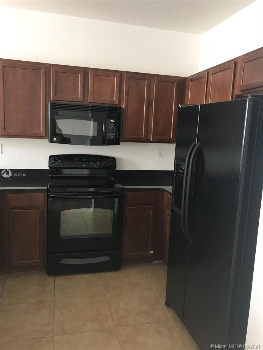 CORONADO TO DORAL VI COND - Residential Lease