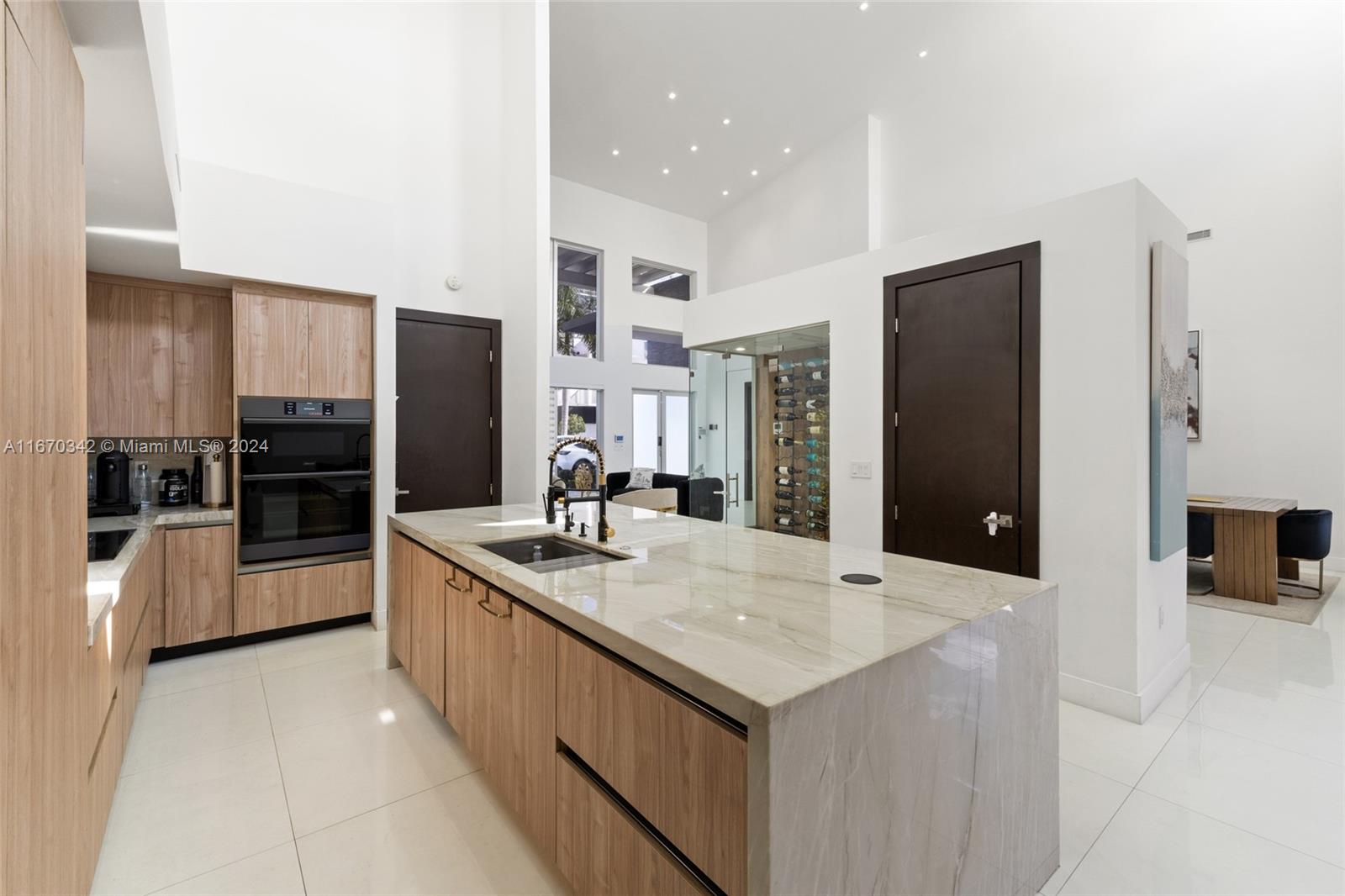 OASIS PARK SQUARE AT DORAL - Residential