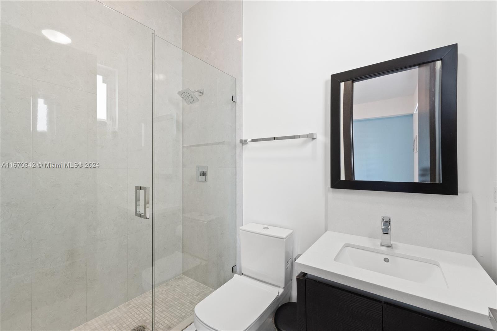 OASIS PARK SQUARE AT DORAL - Residential