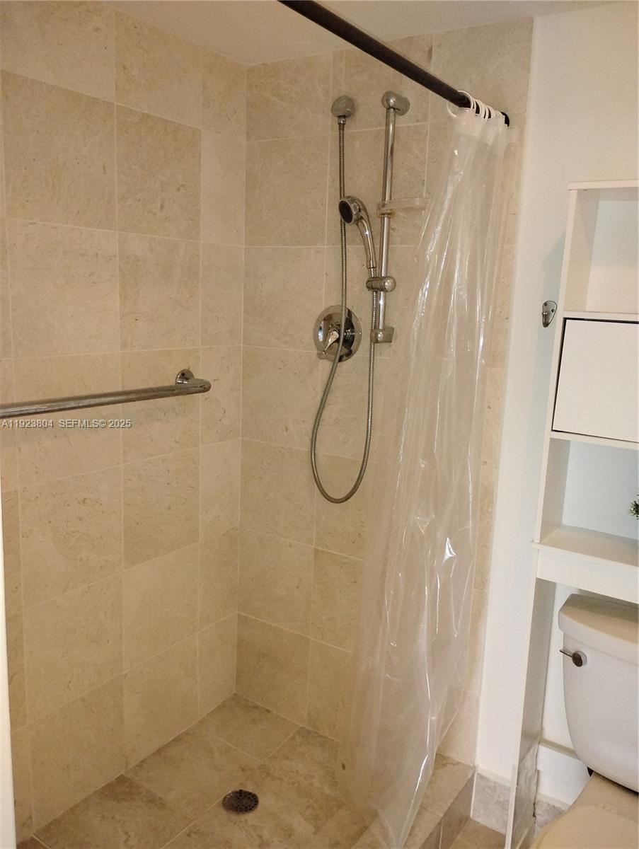 CAMBRIDGE AT CENTURY - Residential