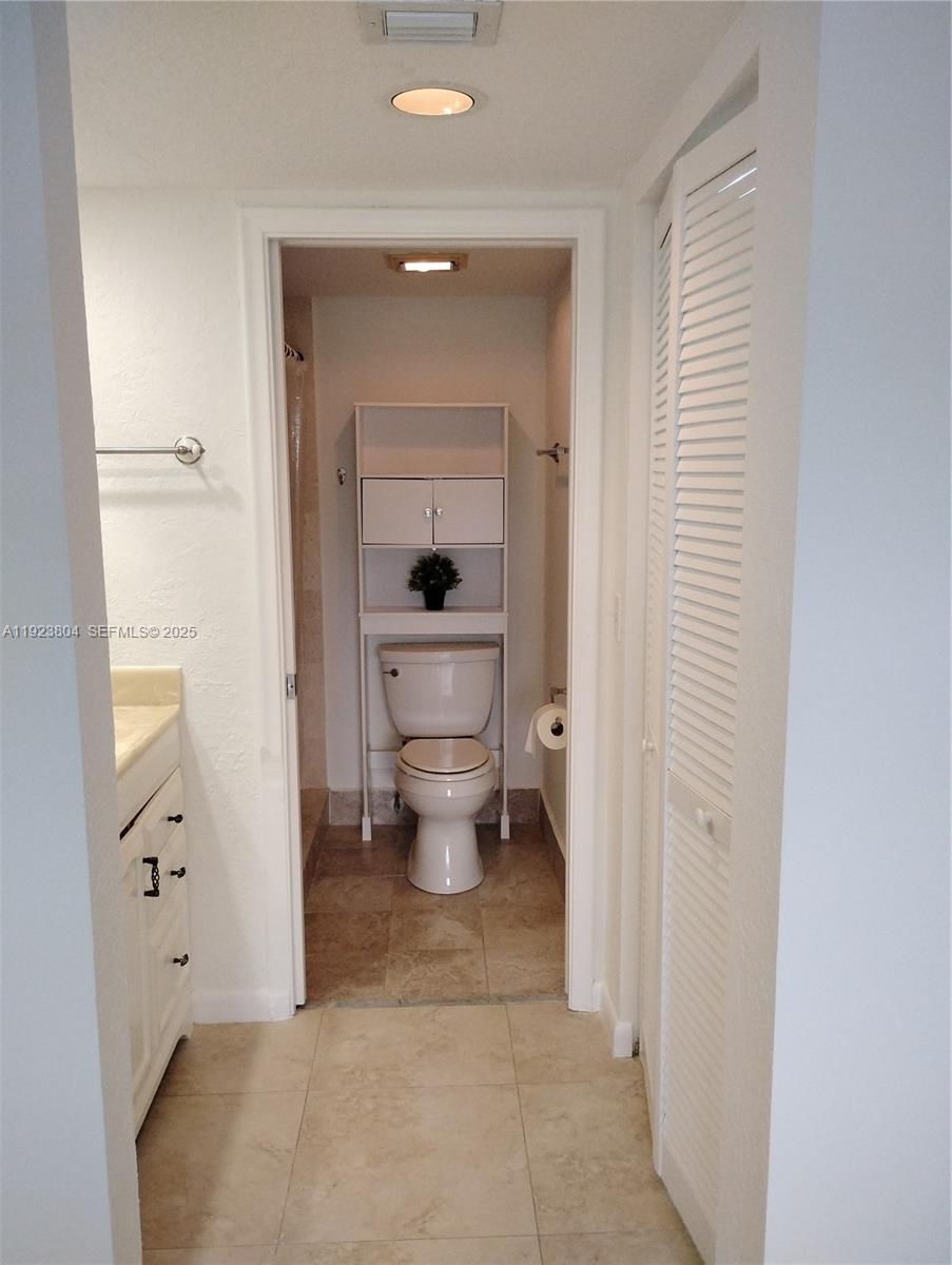 CAMBRIDGE AT CENTURY - Residential