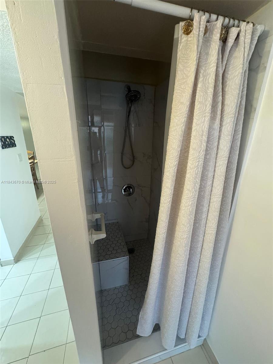 MANGO HILL CONDO NO 2 - Residential