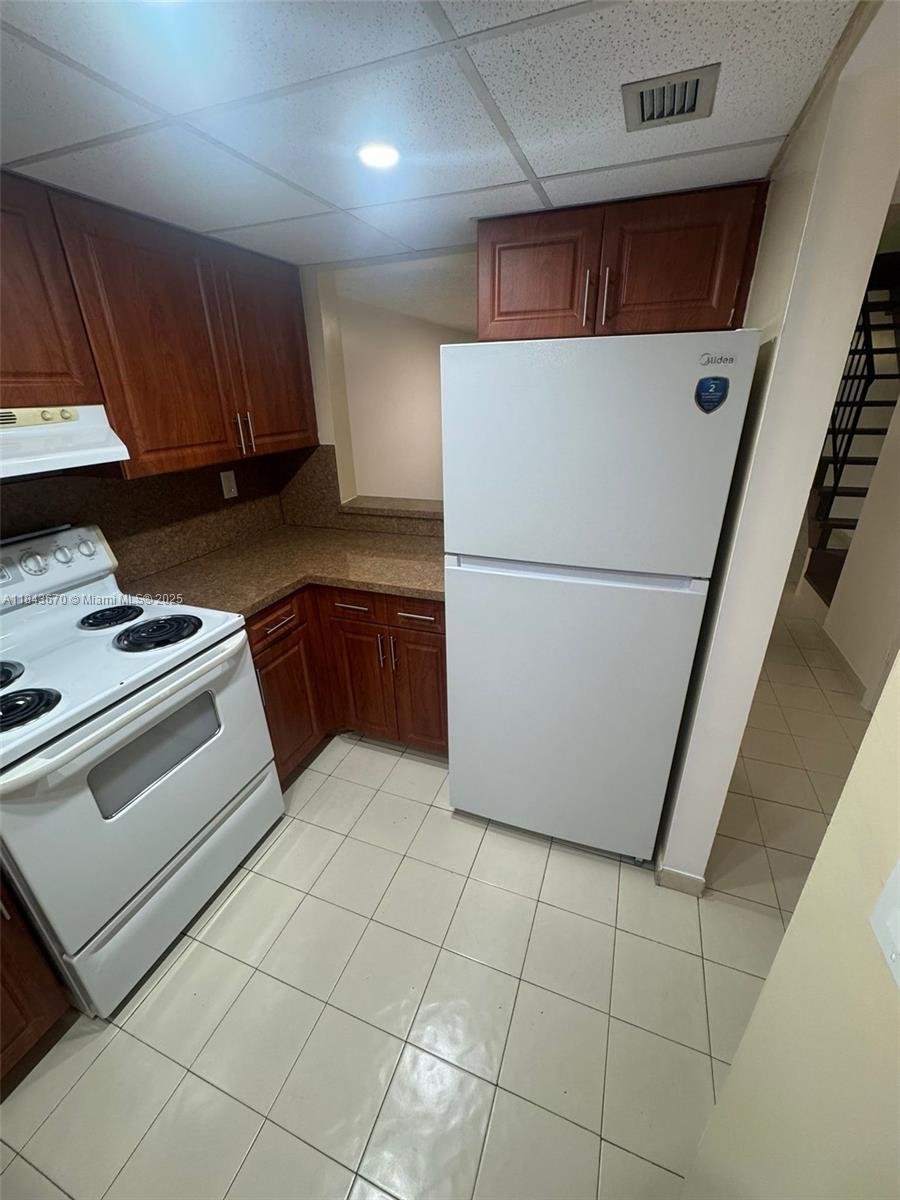 MANGO HILL CONDO NO 2 - Residential