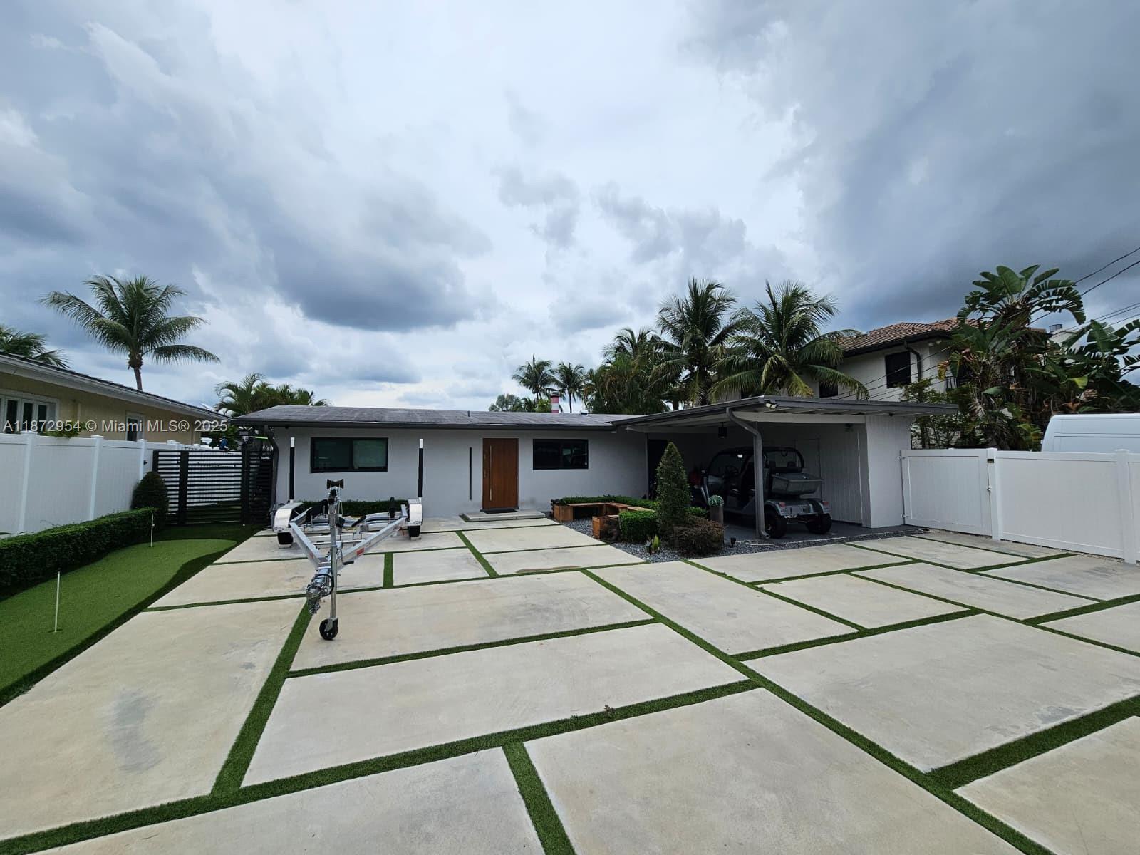 2543 Gulfstream Ln