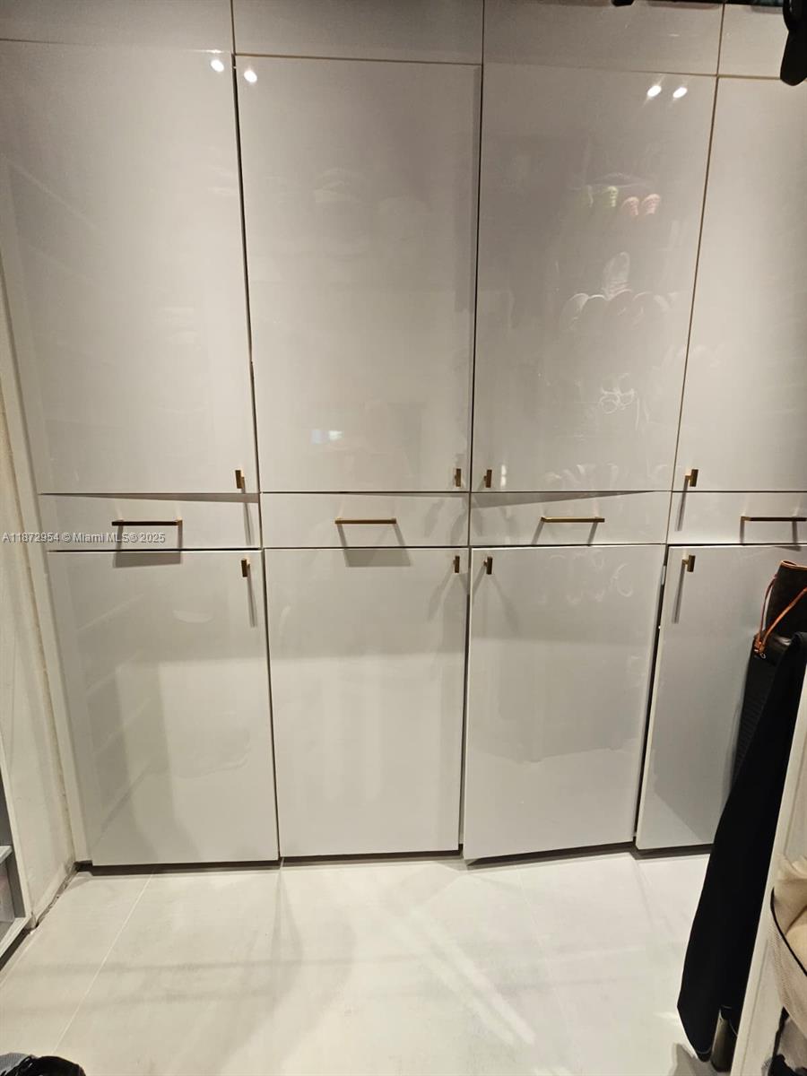 LAUDERDALE ISLES NO 2 - Residential