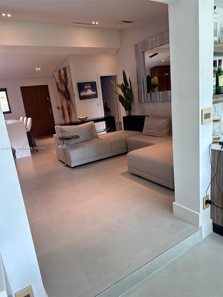 LAUDERDALE ISLES NO 2 - Residential