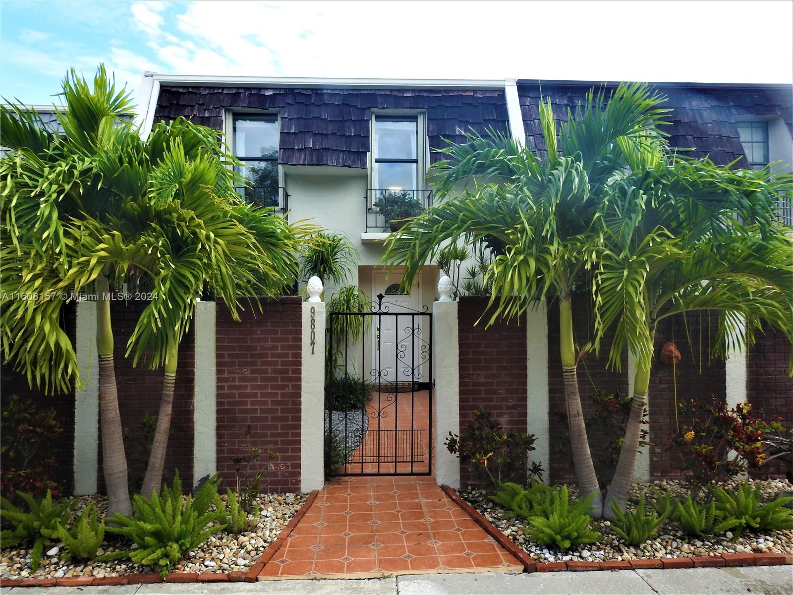 Rental Property at 9807 Sw 93rd Ter 9807, Miami, Broward County, Florida - Bedrooms: 2 
Bathrooms: 3  - $3,400 MO.