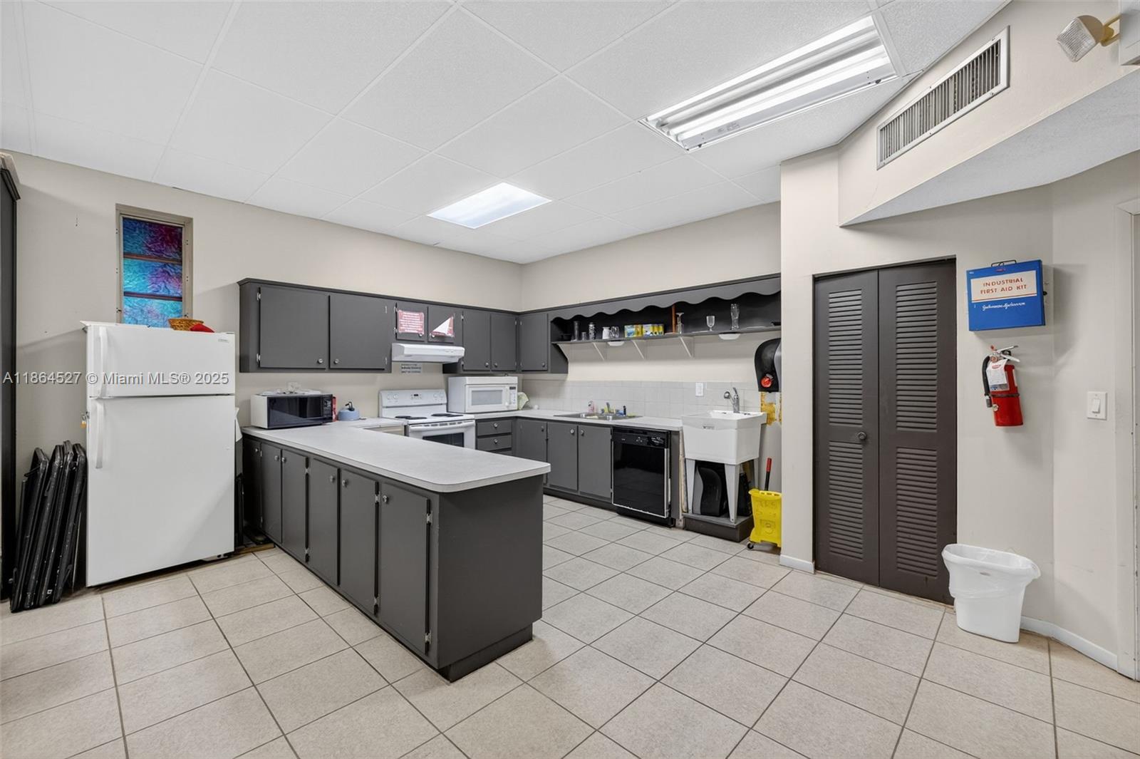 TULIP GARDENS CONDO - Residential