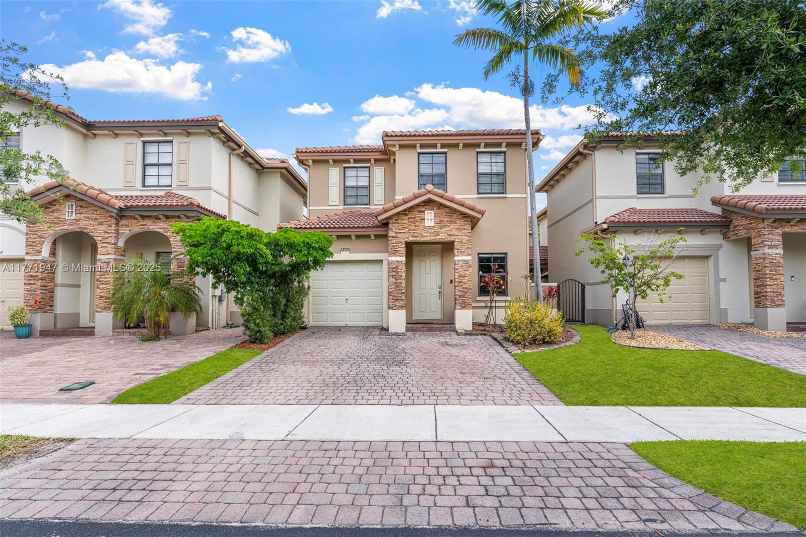 Property for Sale at 22791 Sw 88th Pl, Cutler Bay, Miami-Dade County, Florida - Bedrooms: 3 
Bathrooms: 3  - $549,000