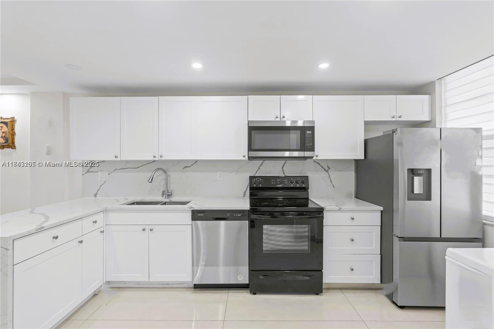 CYPRESS CHASE CONDO NO 7 - Residential