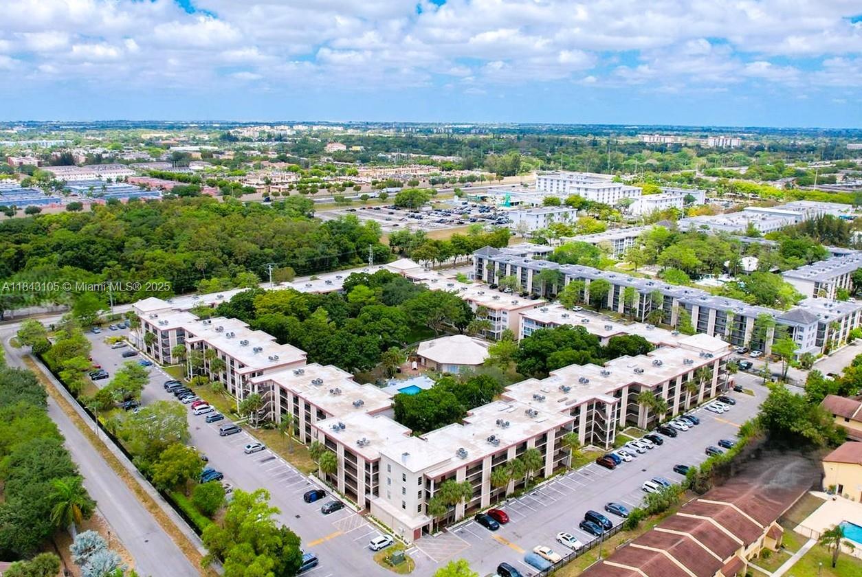 CYPRESS CHASE CONDO NO 7 - Residential