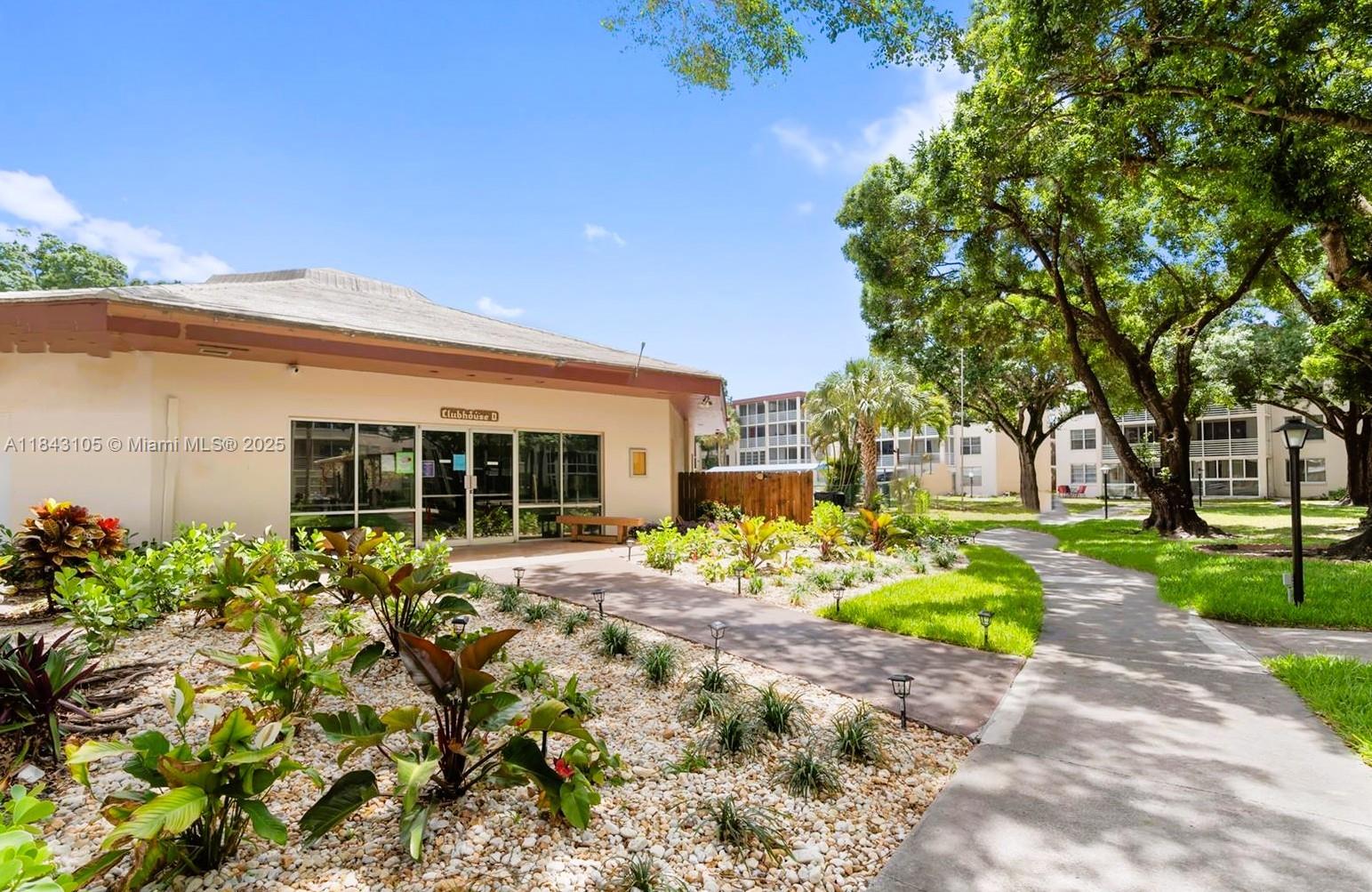 CYPRESS CHASE CONDO NO 7 - Residential