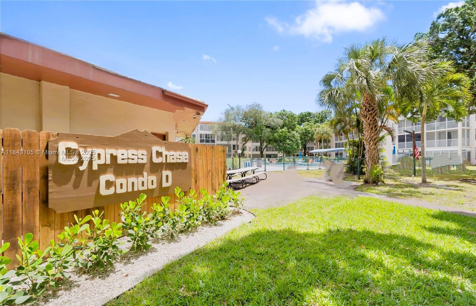 CYPRESS CHASE CONDO NO 7 - Residential