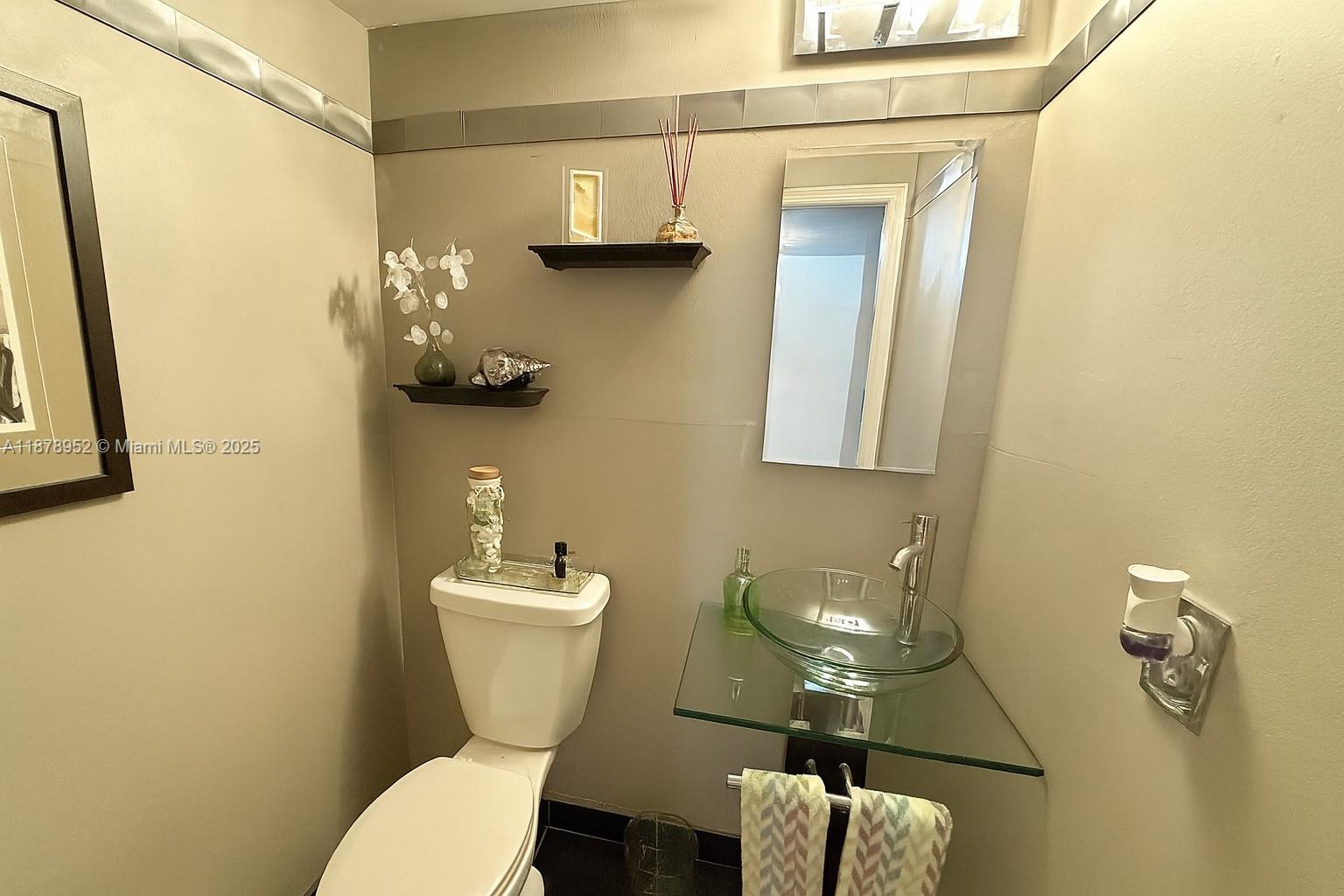 IMPERIAL TOWERS NORTH CON - Residential