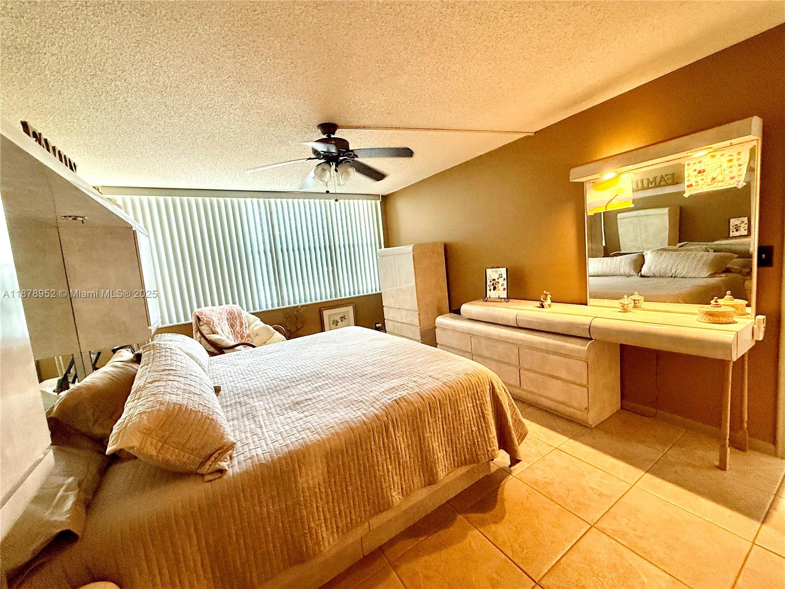 IMPERIAL TOWERS NORTH CON - Residential