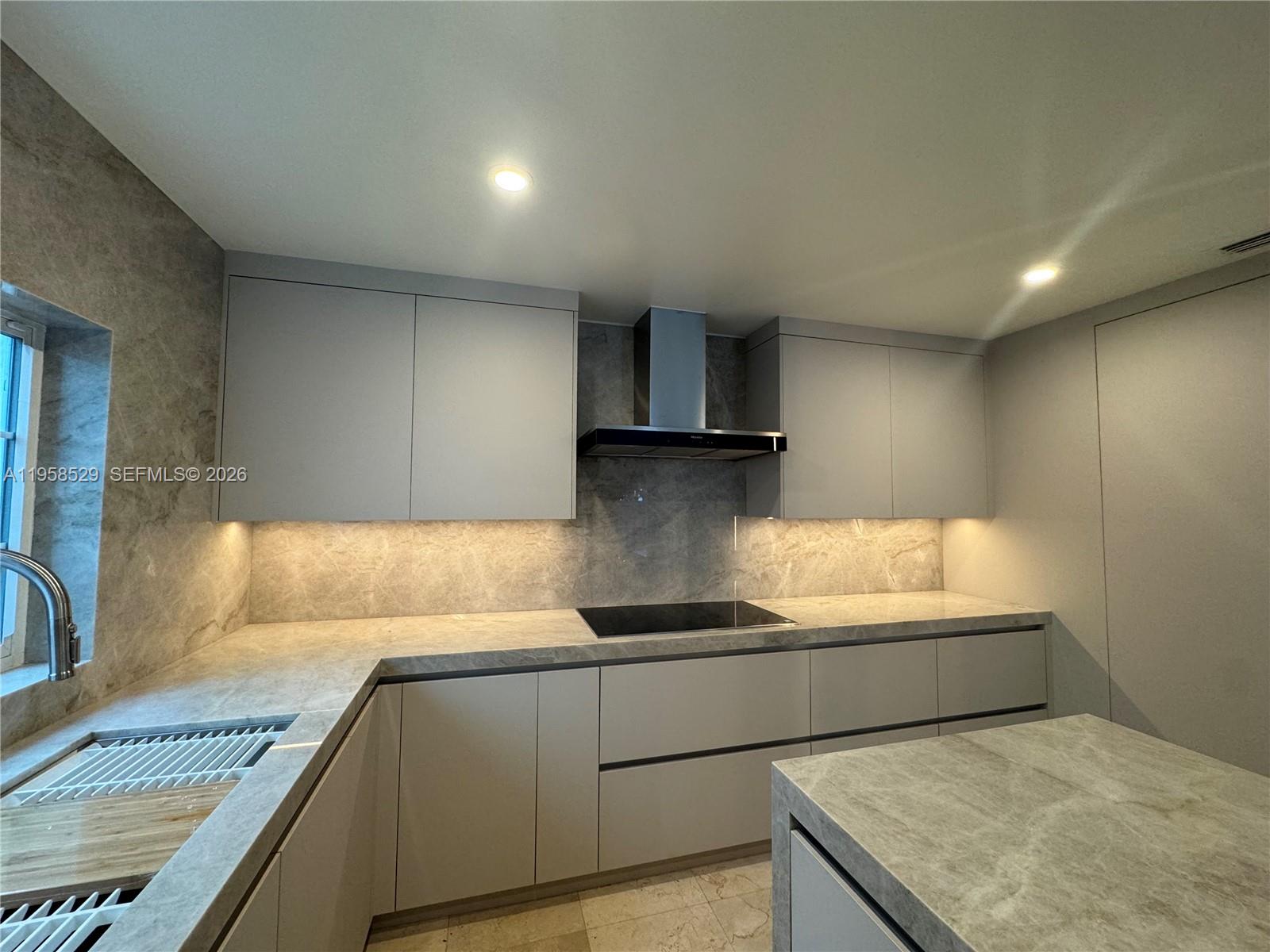 RHODES AMD NEW BISC - Residential