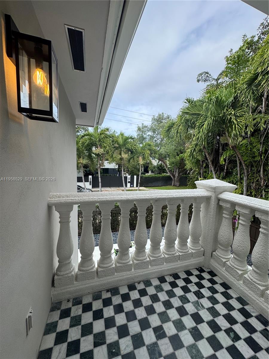 RHODES AMD NEW BISC - Residential