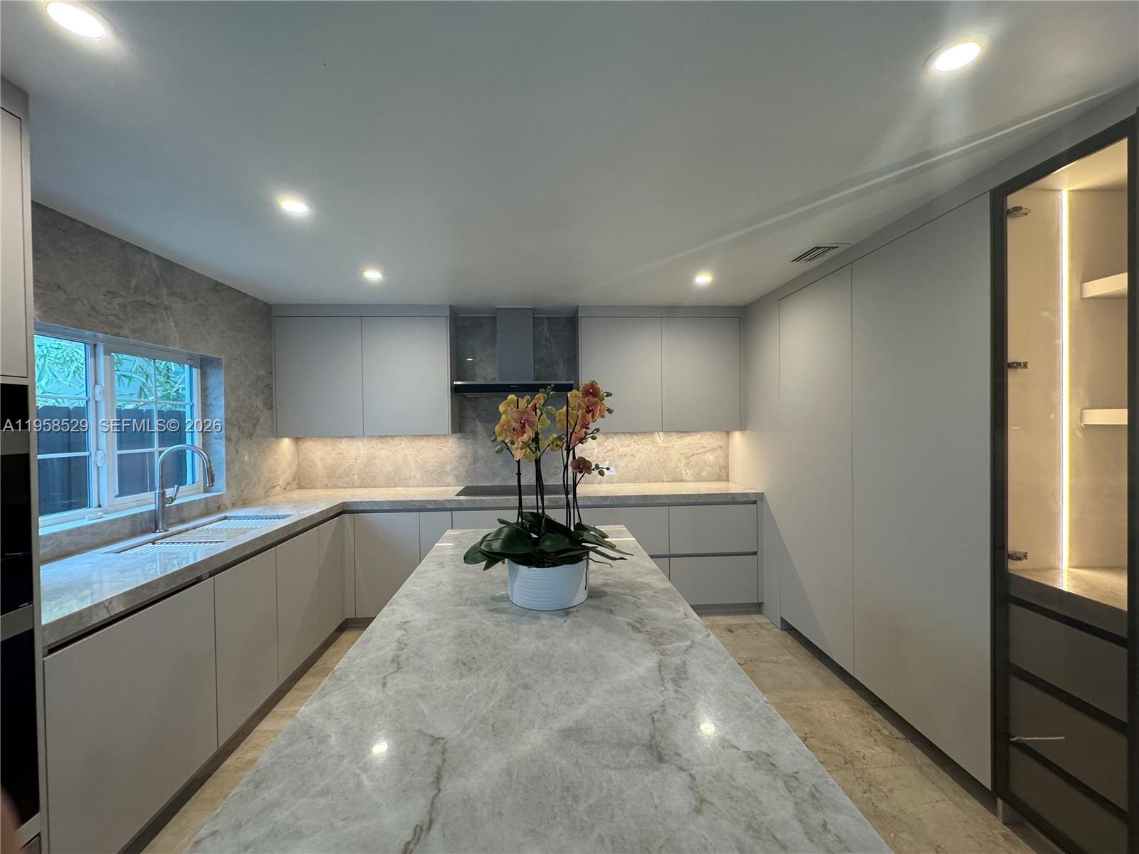 RHODES AMD NEW BISC - Residential