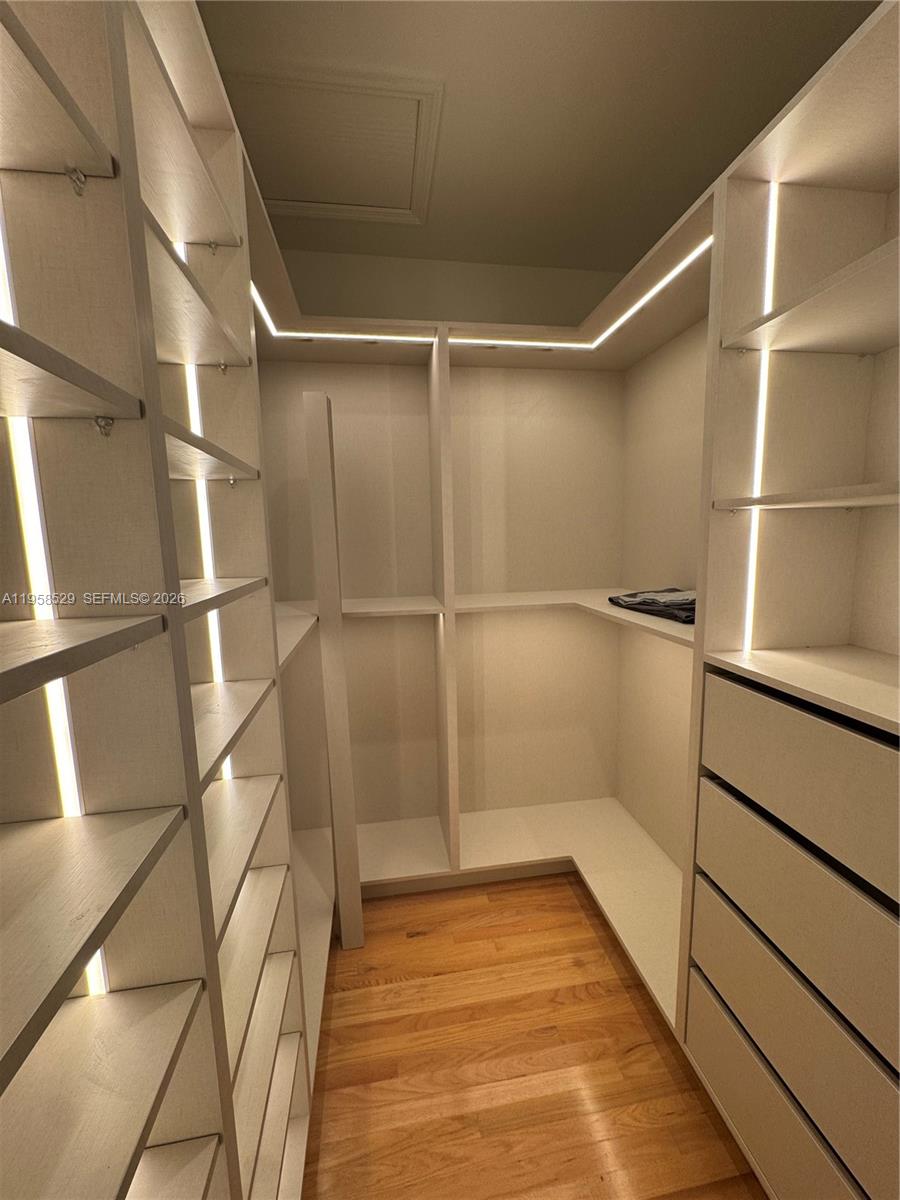 RHODES AMD NEW BISC - Residential