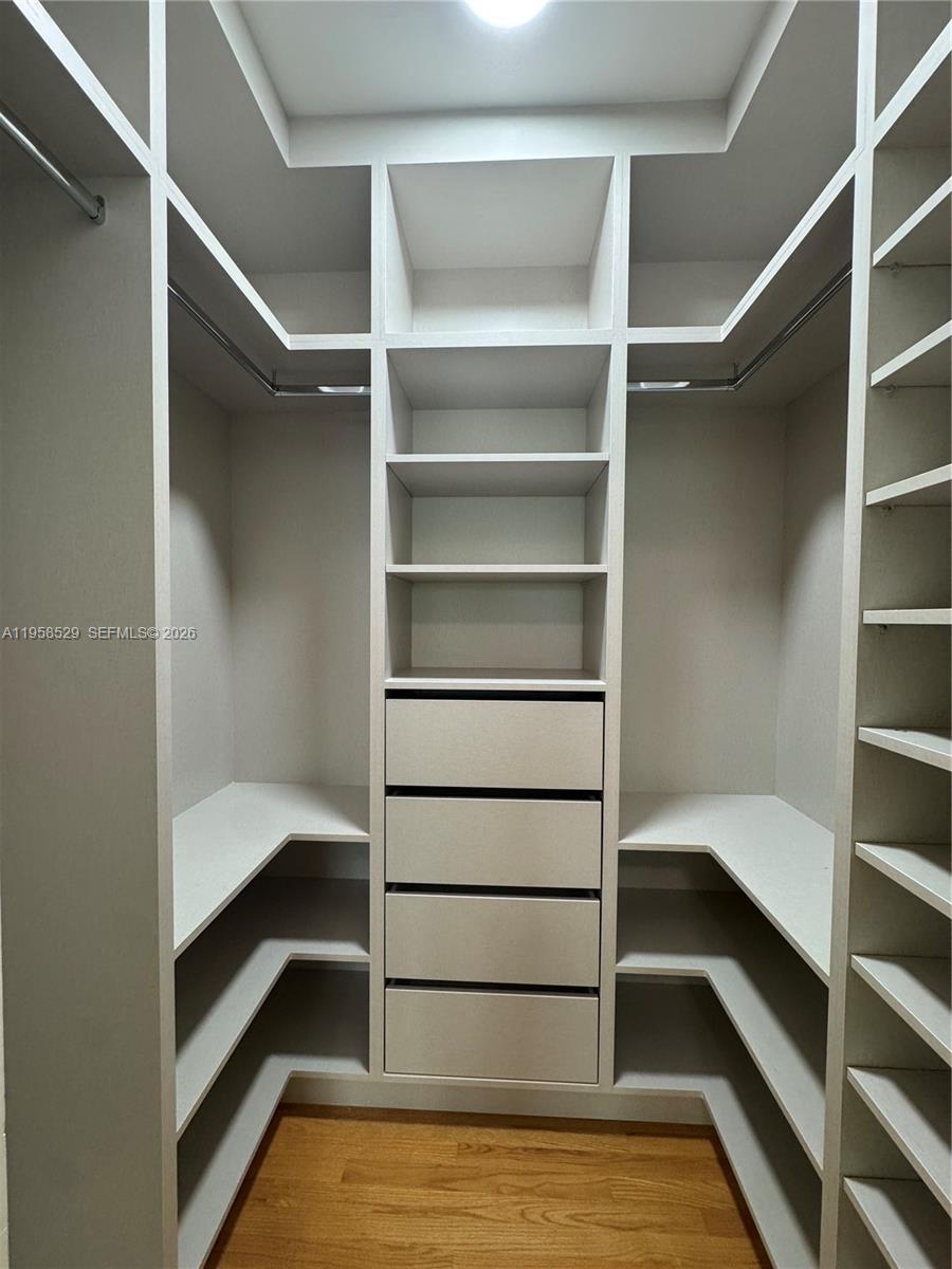 RHODES AMD NEW BISC - Residential