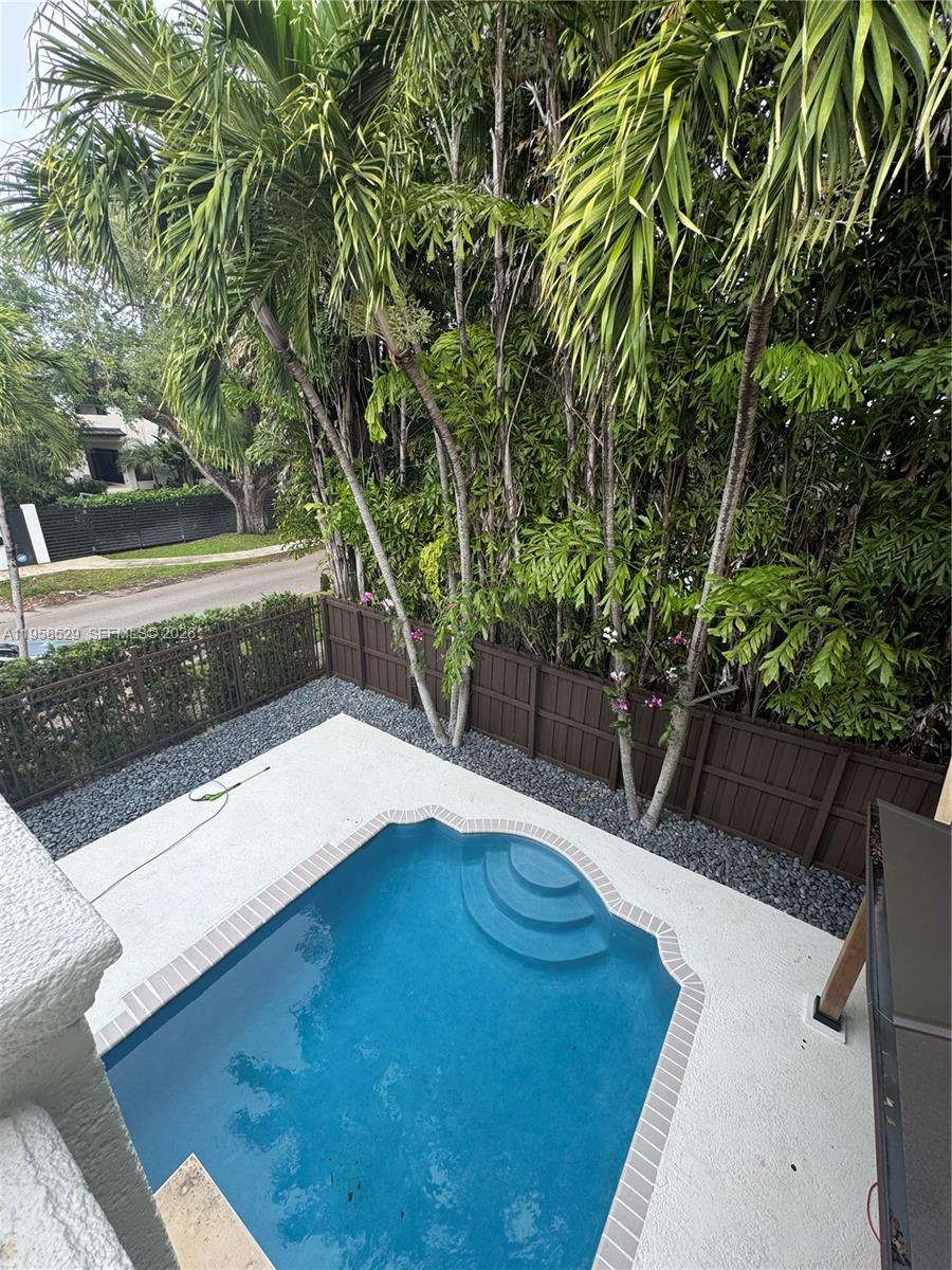 RHODES AMD NEW BISC - Residential