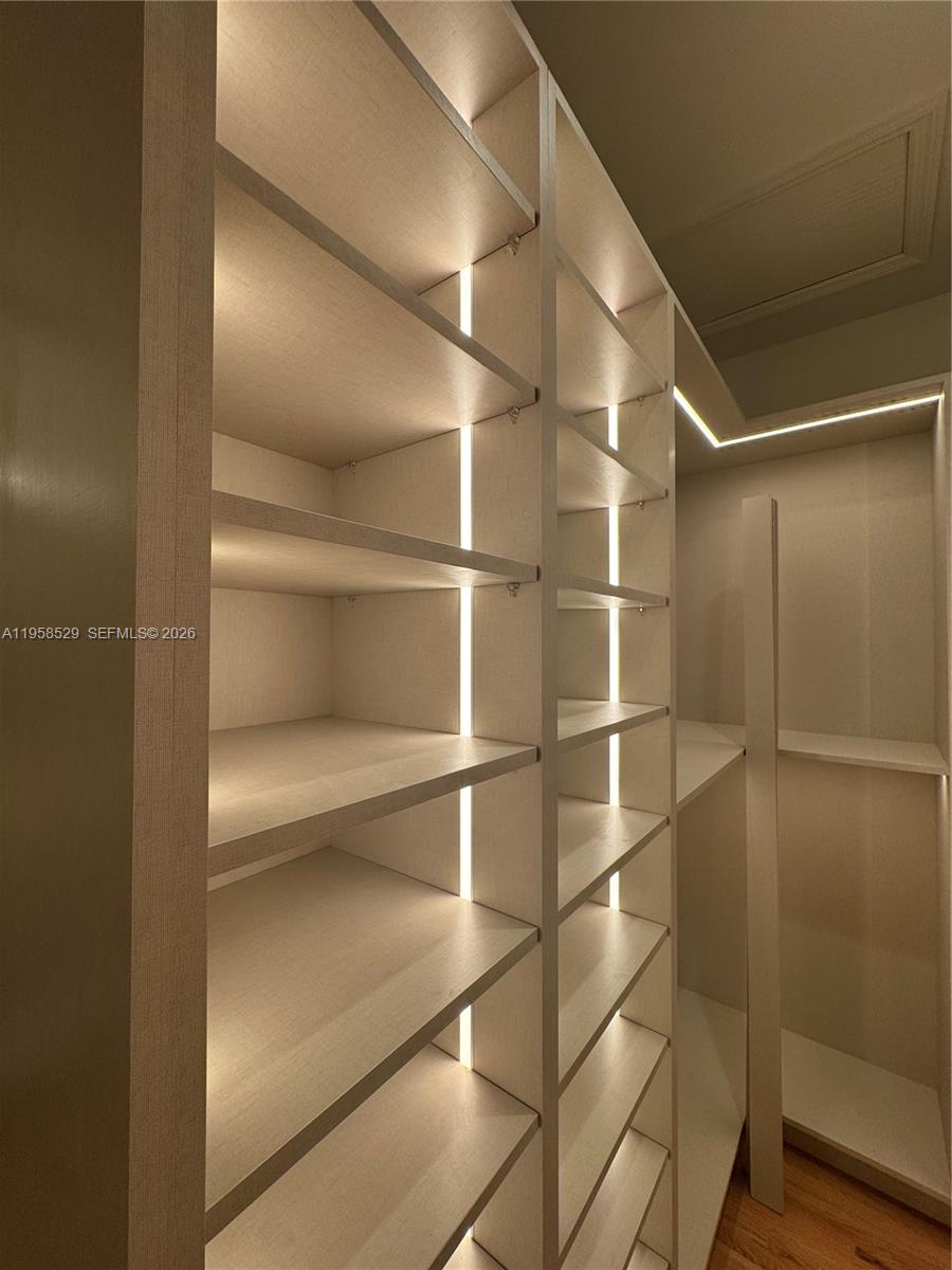 RHODES AMD NEW BISC - Residential