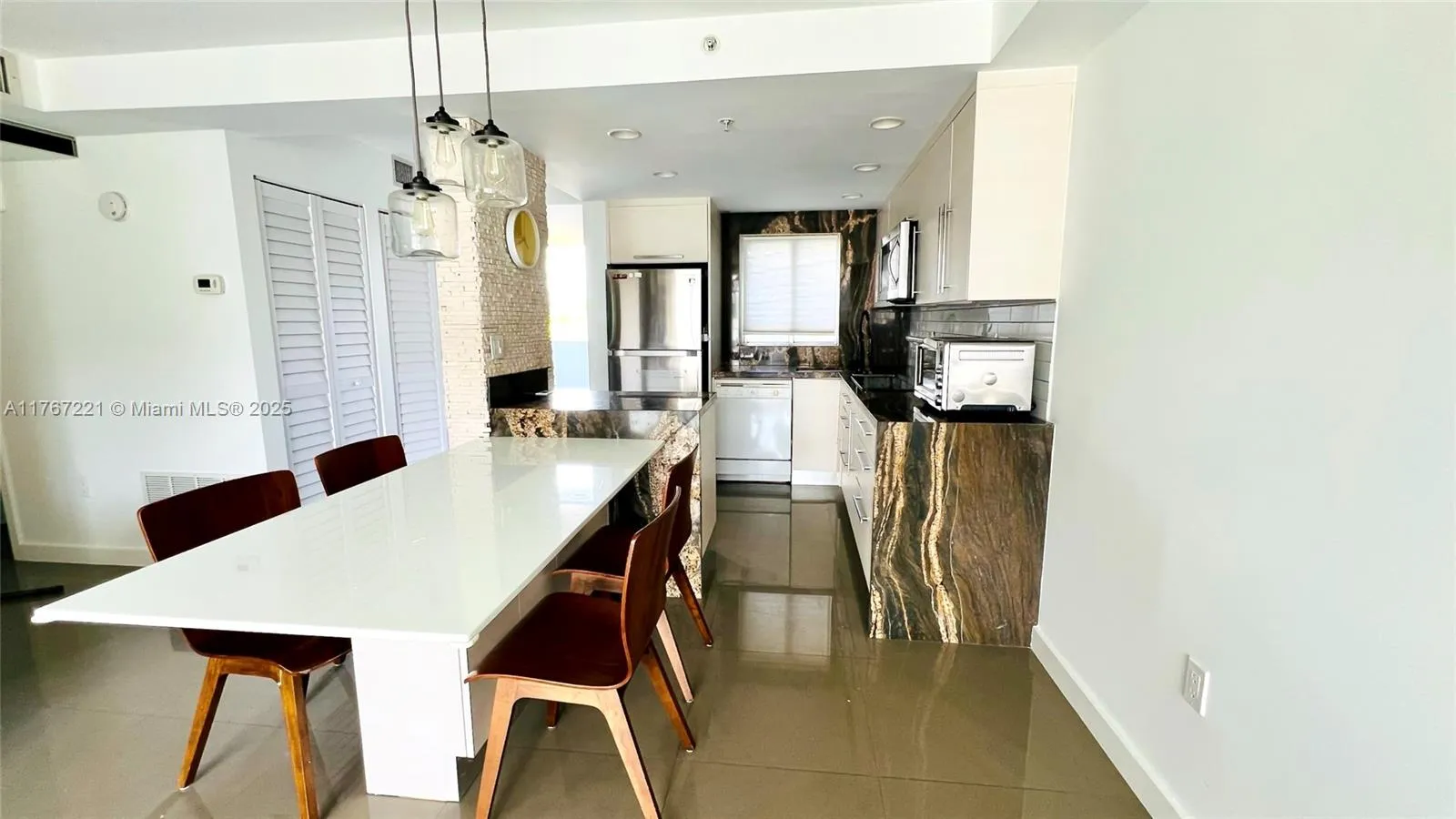 Miami, Florida 33125, United States, 2 Bedrooms Bedrooms, ,2 BathroomsBathrooms,Residential,Active,92827