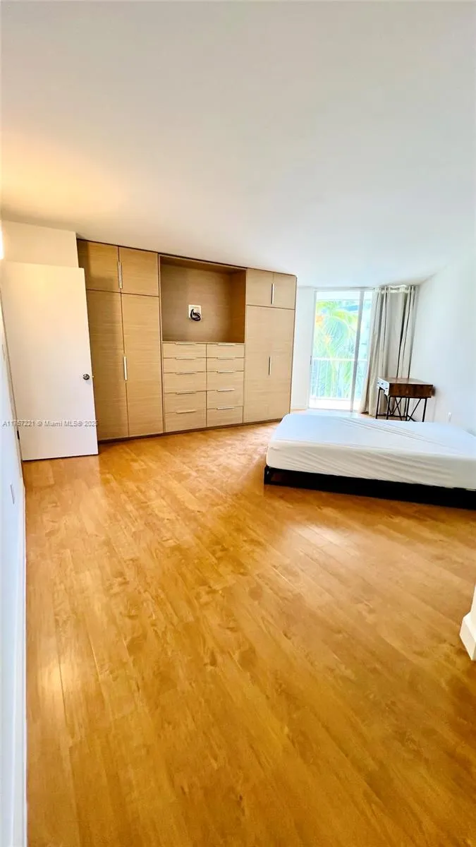 Miami, Florida 33125, United States, 2 Bedrooms Bedrooms, ,2 BathroomsBathrooms,Residential,Active,92827