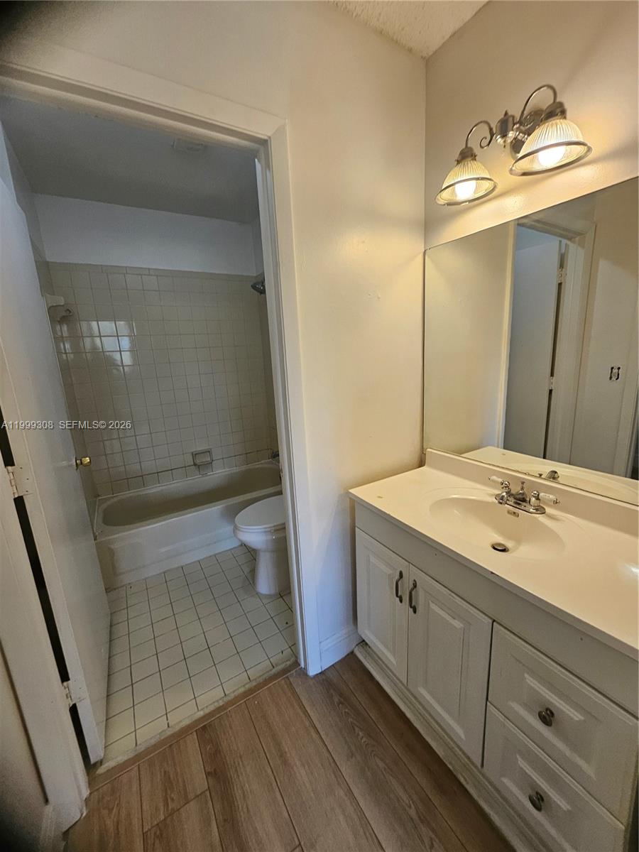 CORAL WEST CONDO - Residential Lease