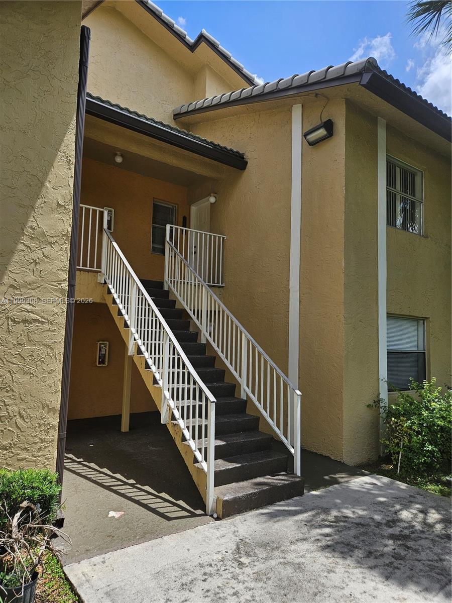 CORAL WEST CONDO - Residential Lease