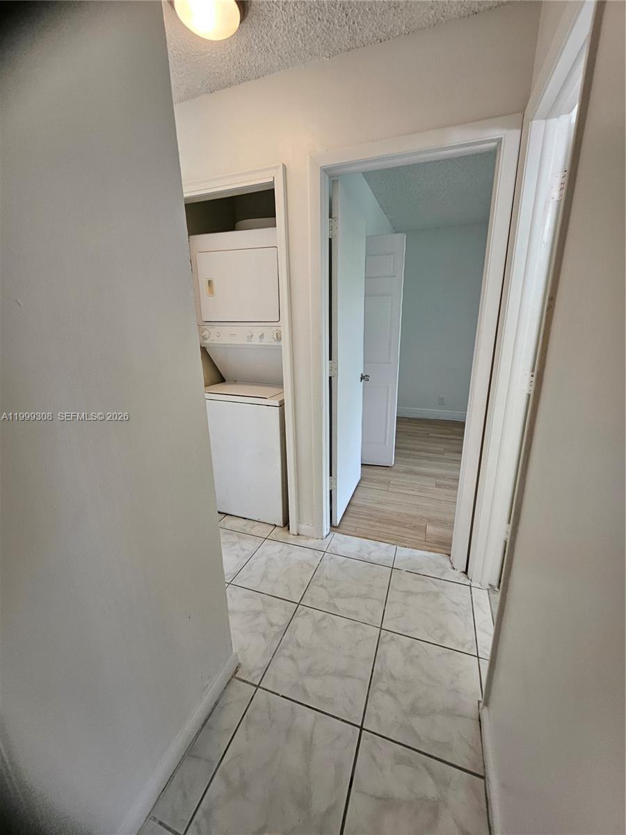 CORAL WEST CONDO - Residential Lease