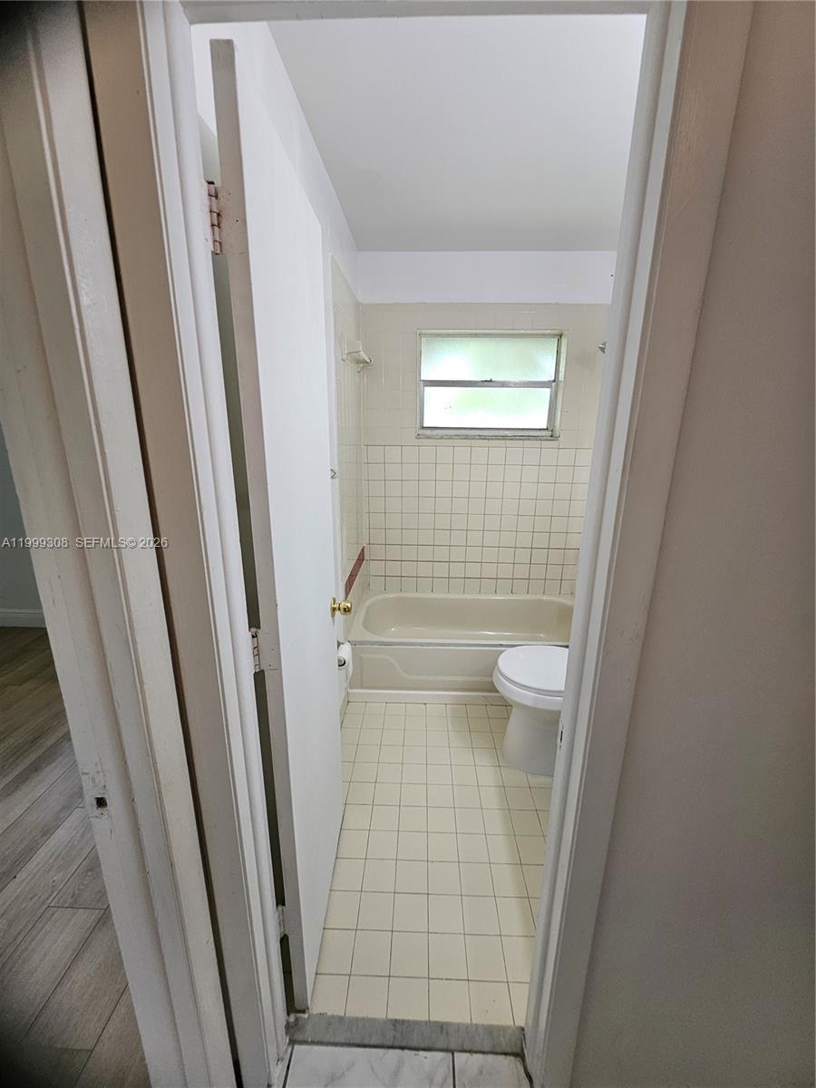 CORAL WEST CONDO - Residential Lease