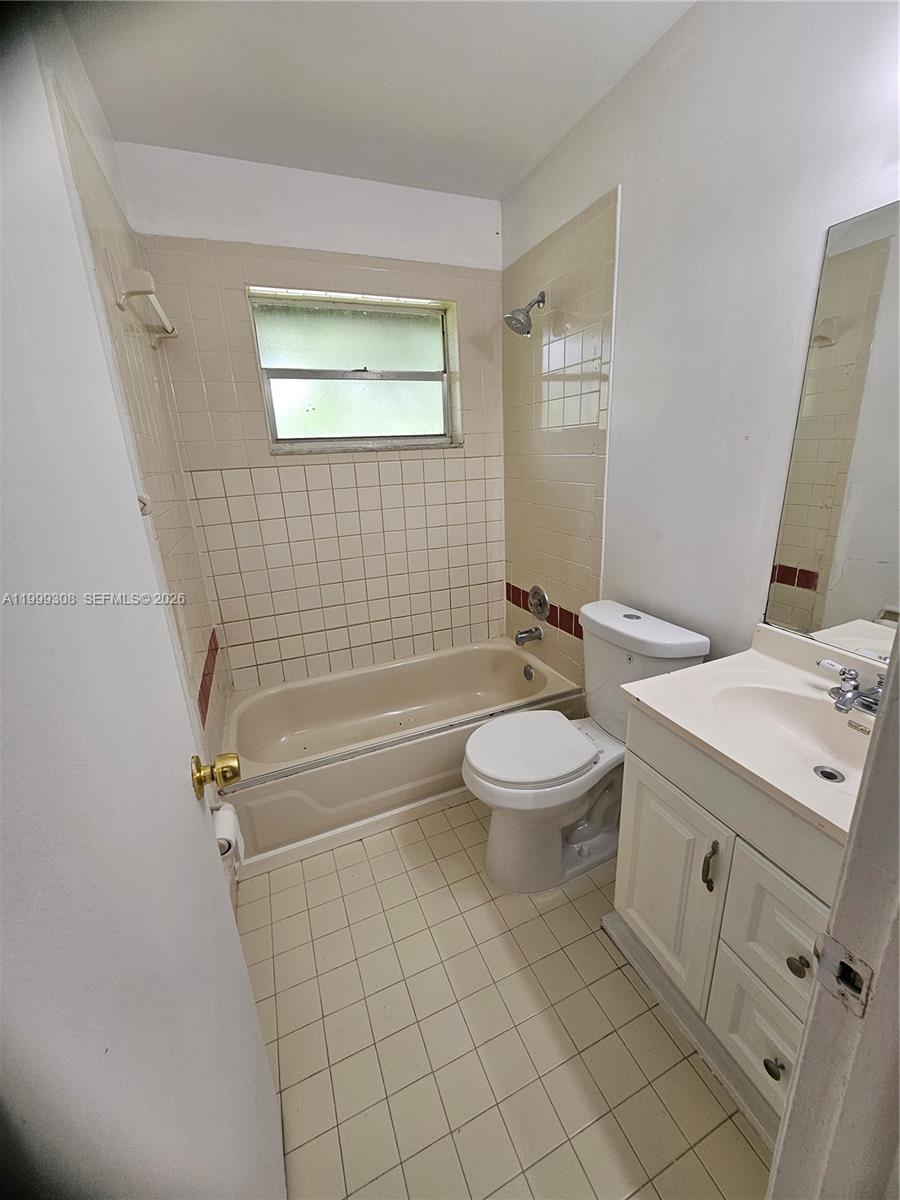 CORAL WEST CONDO - Residential Lease