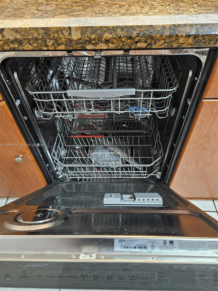 CORAL WEST CONDO - Residential Lease